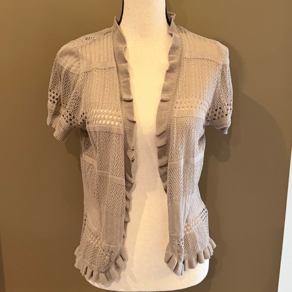 AGB Sweaters - NWT AGB Tan Knit Crochet Ruffle Puff Sleeve, Size Large